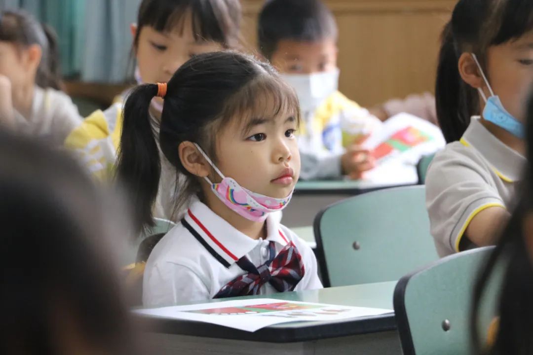 实验小学外国语学校与机关幼儿园携手开展幼小衔接交流体验活动