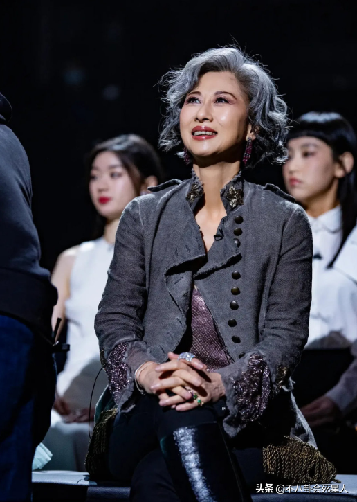 5位女星现状，叶倩文银发红裙造型上综艺，潘虹膝下无子皈依佛门