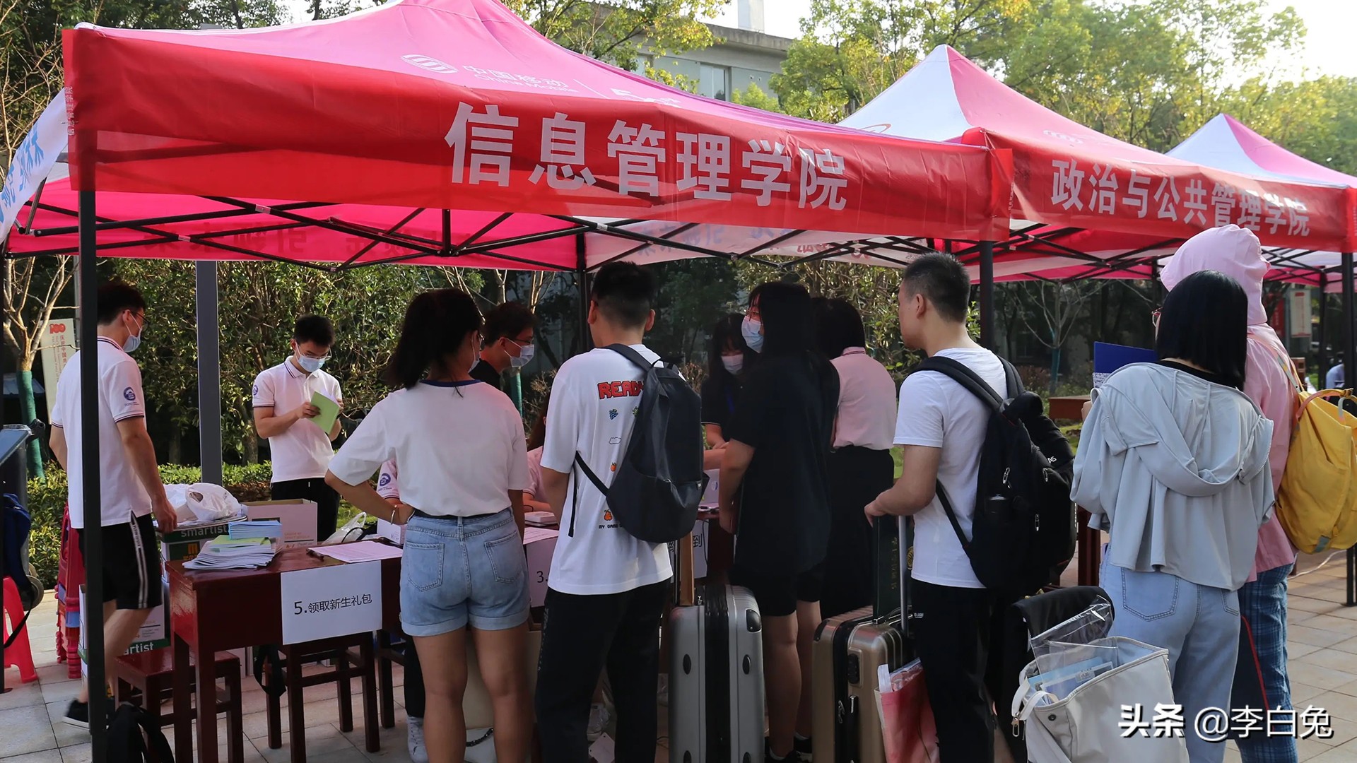 11年小伙被武汉大学“录取”，上学4年后蒙了，学校：没录取你啊