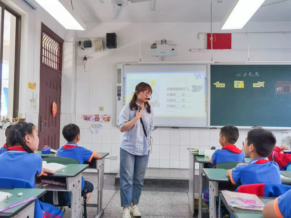 金桥小学老师参加双流区第五届“教坛新秀”赛课活动并进入决赛