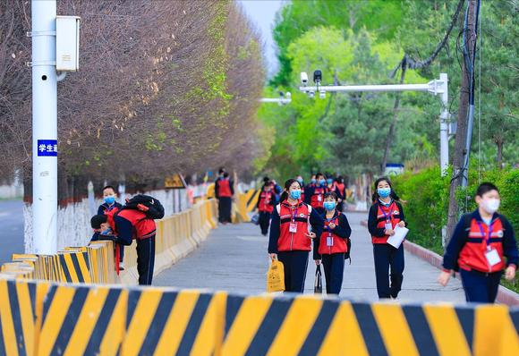 放假通知！福建省大中小学寒假时间统一推迟，厦门过年前3天才放