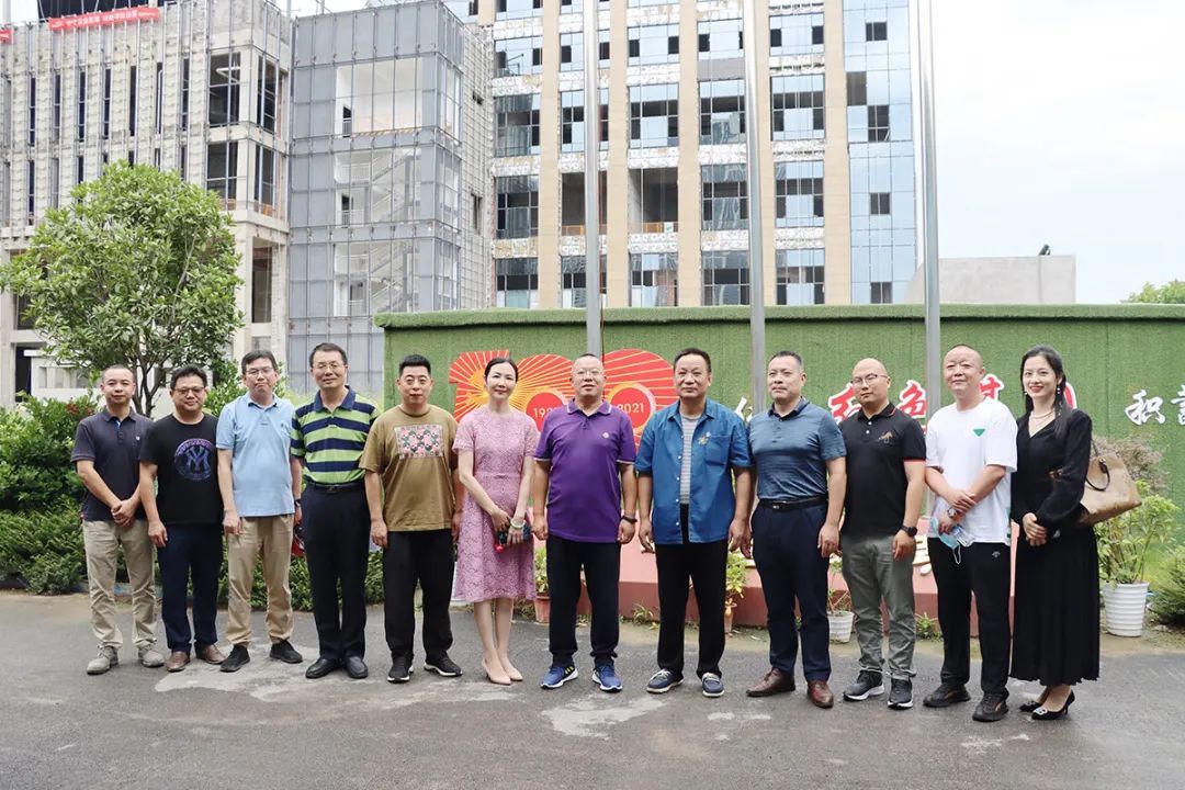 湖南省政协社会和法制委员会副主任钟钢一行莅临绿之韵