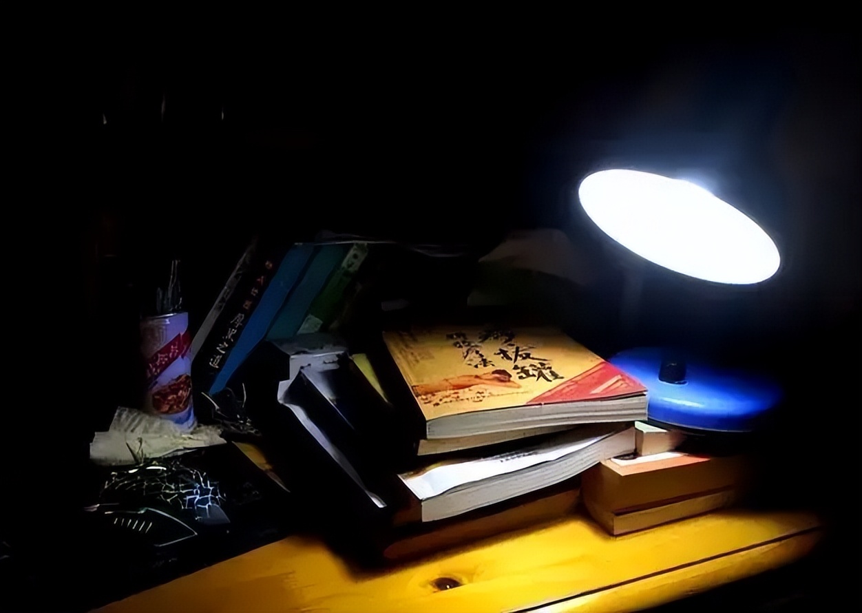 国内大学最新排名出炉，清华让出榜首，武大是名副其实的黑马