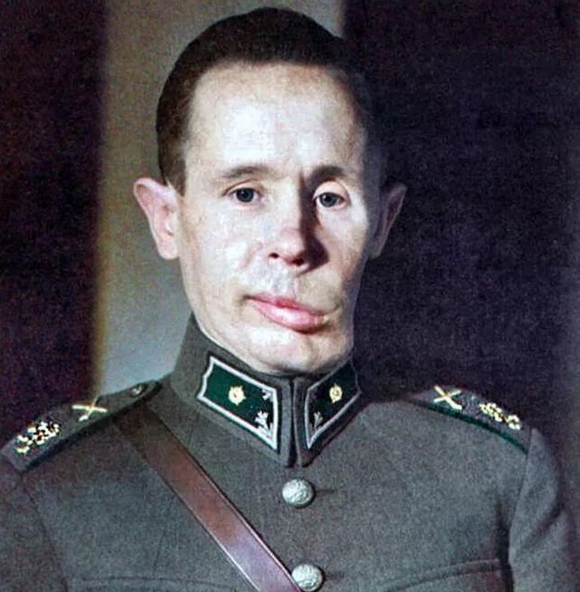 还原真实的"西蒙·海耶":身高只有1.6米,杀700多人从不后悔