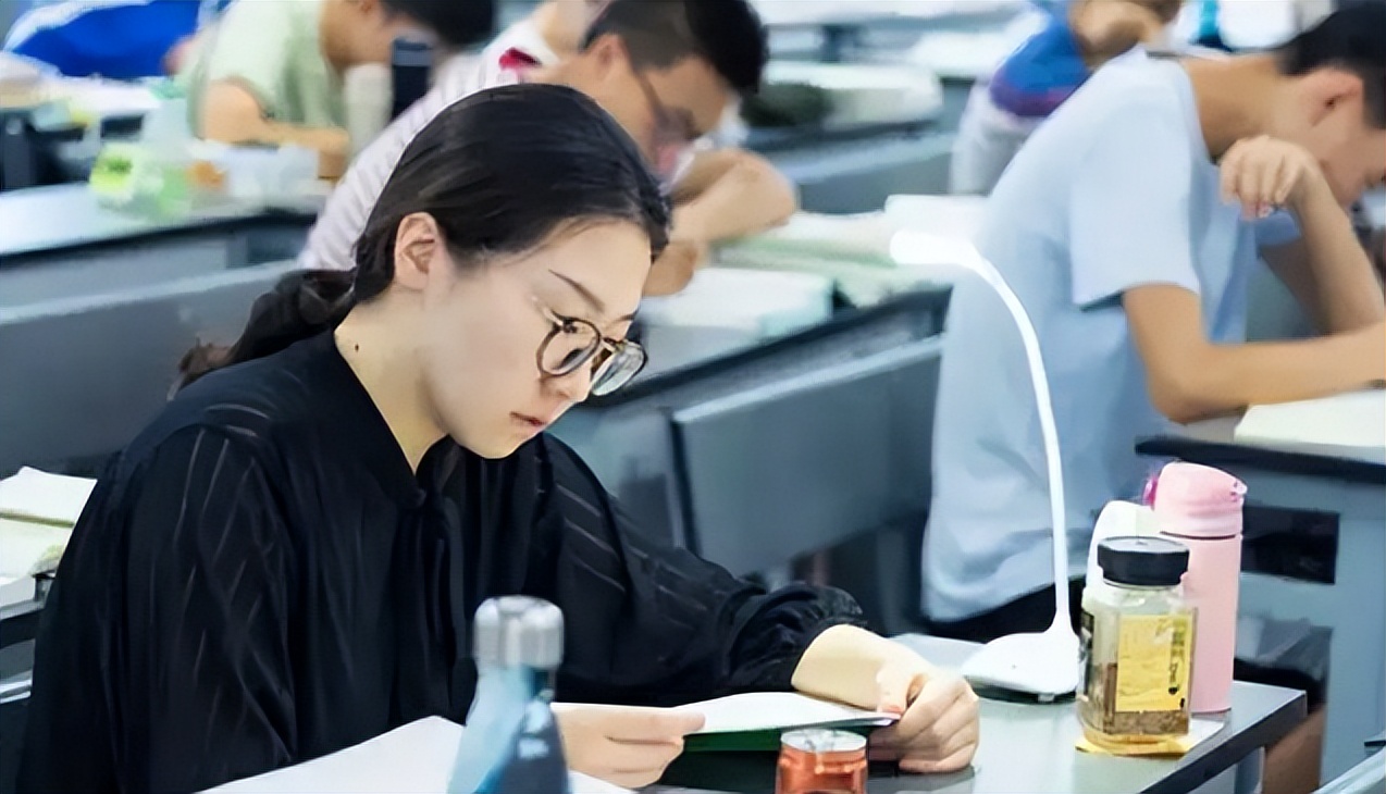 考研生與保研生，同是碩士為啥待遇卻不同，早點了解沒壞處