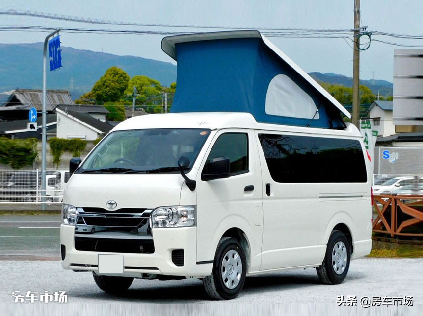 丰田海狮面包升顶房车,巧妙设置三层空间,有水电能睡下5个人