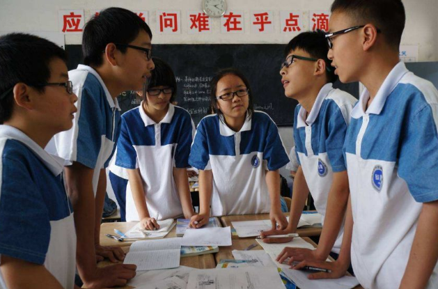 “倒数第一”的试卷火了，美术天赋着实令人羡慕，老师都不忍扣分