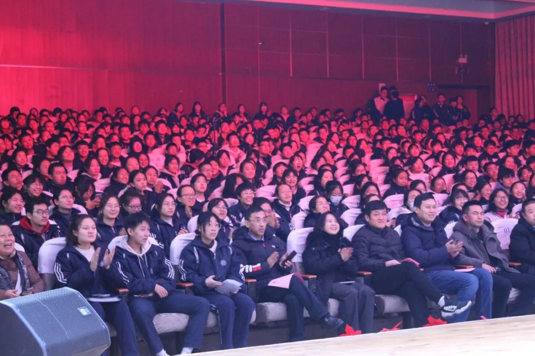 太原市實(shí)驗(yàn)中學(xué)校隆重舉行校園文化藝術(shù)節(jié)(圖17)