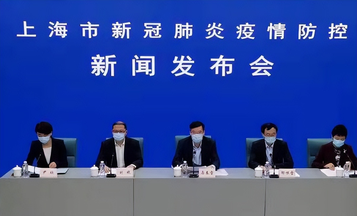 郑州新增1例确诊、1例无症状感染者/郑州健康码升级/郑州警情通报：1名确诊男子被立案侦查