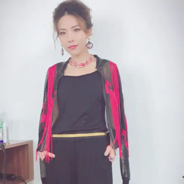 然而阮星航结婚已经十多年了,而胡向真