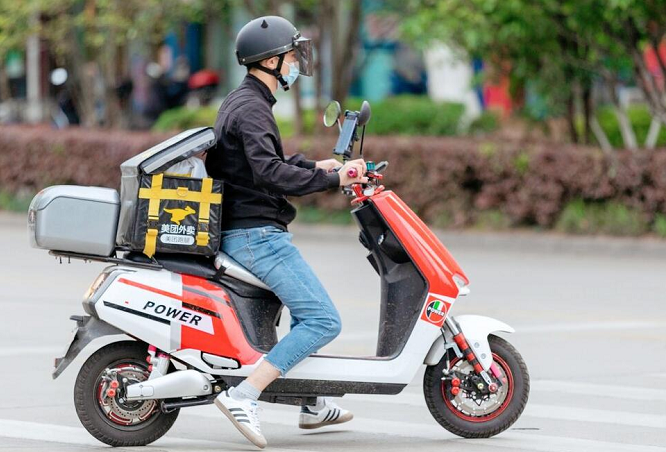 电摩之家：2025年电动车十大锂电池品牌排行榜，这4款可上牌！