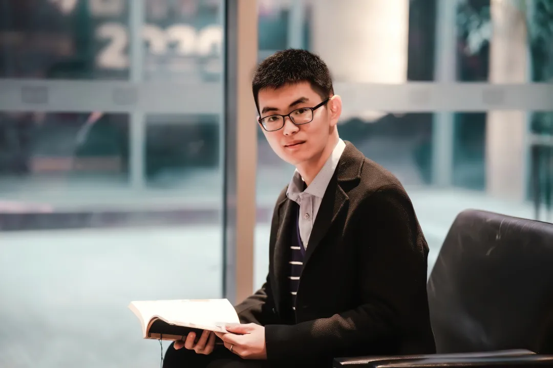 佩服！这9位“超级学霸”：保持专业第一，全部保送清华北大，来自同所大学！