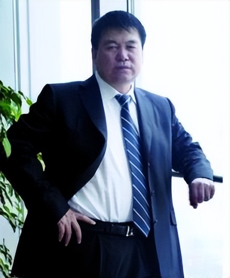 内蒙古人47岁创业，全球锗生产龙头股东，30亿身家，成云南富豪