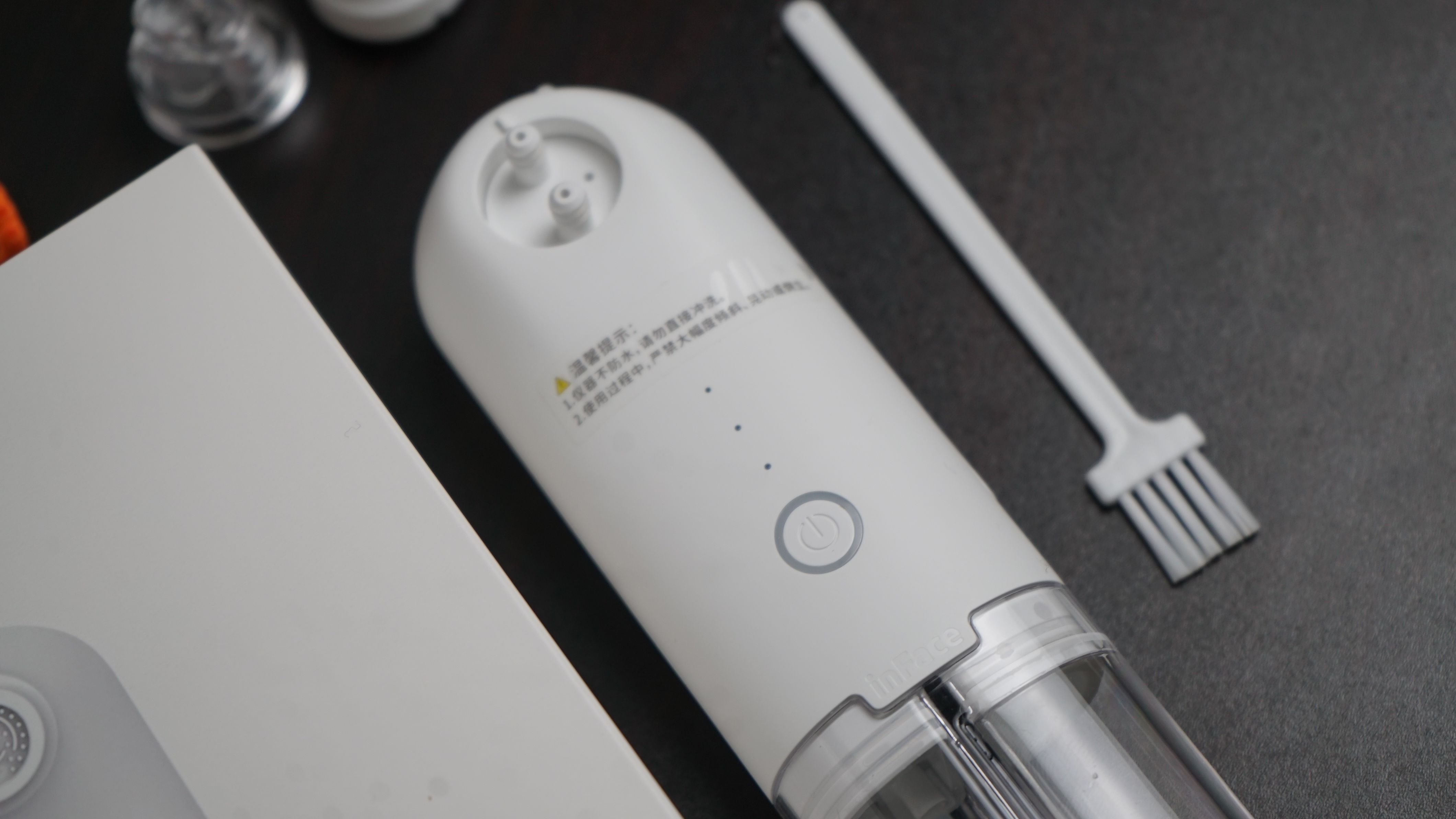 让婴儿般嫩滑肌肤重现的魔法，是inface超微小气泡