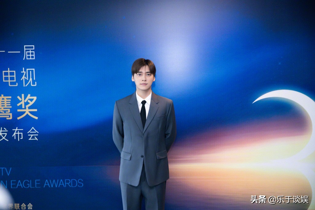 李易峰两部作品入围金鹰奖，和赵丽颖合拍宣传片，梦回张小凡碧瑶