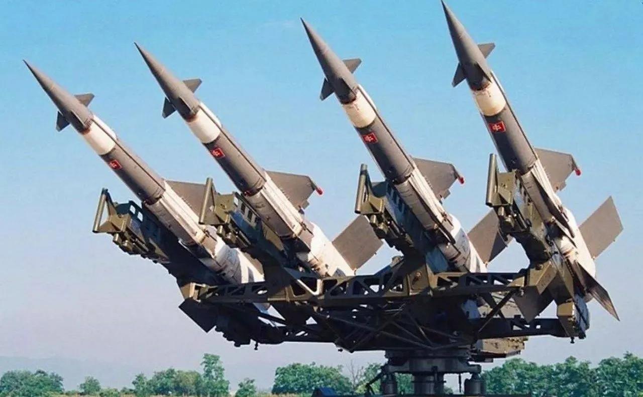 ���ھ��ƣ�������Ŀ�껹�ж�Զ��