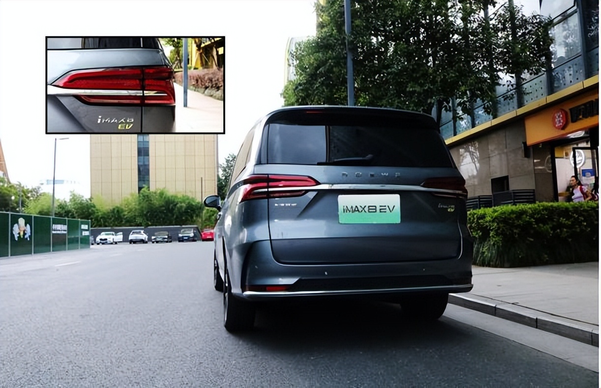 打造全新的家庭出行理念 实拍 荣威iMAX8 EV