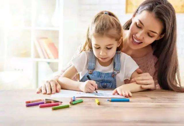 一张奖状10块钱？初三女儿一口气拿出30多张，爸爸：私房钱被掏空