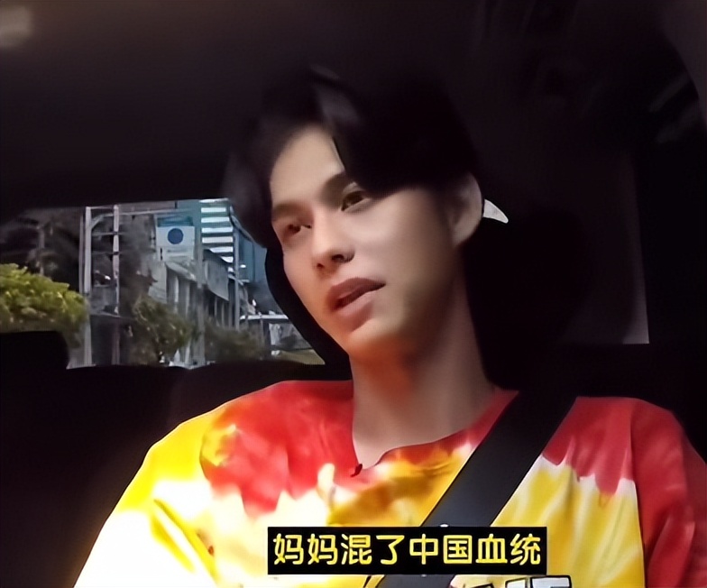 Bright承认了血统？穿着唐装自己是中国男孩，曾经就不当言论致歉