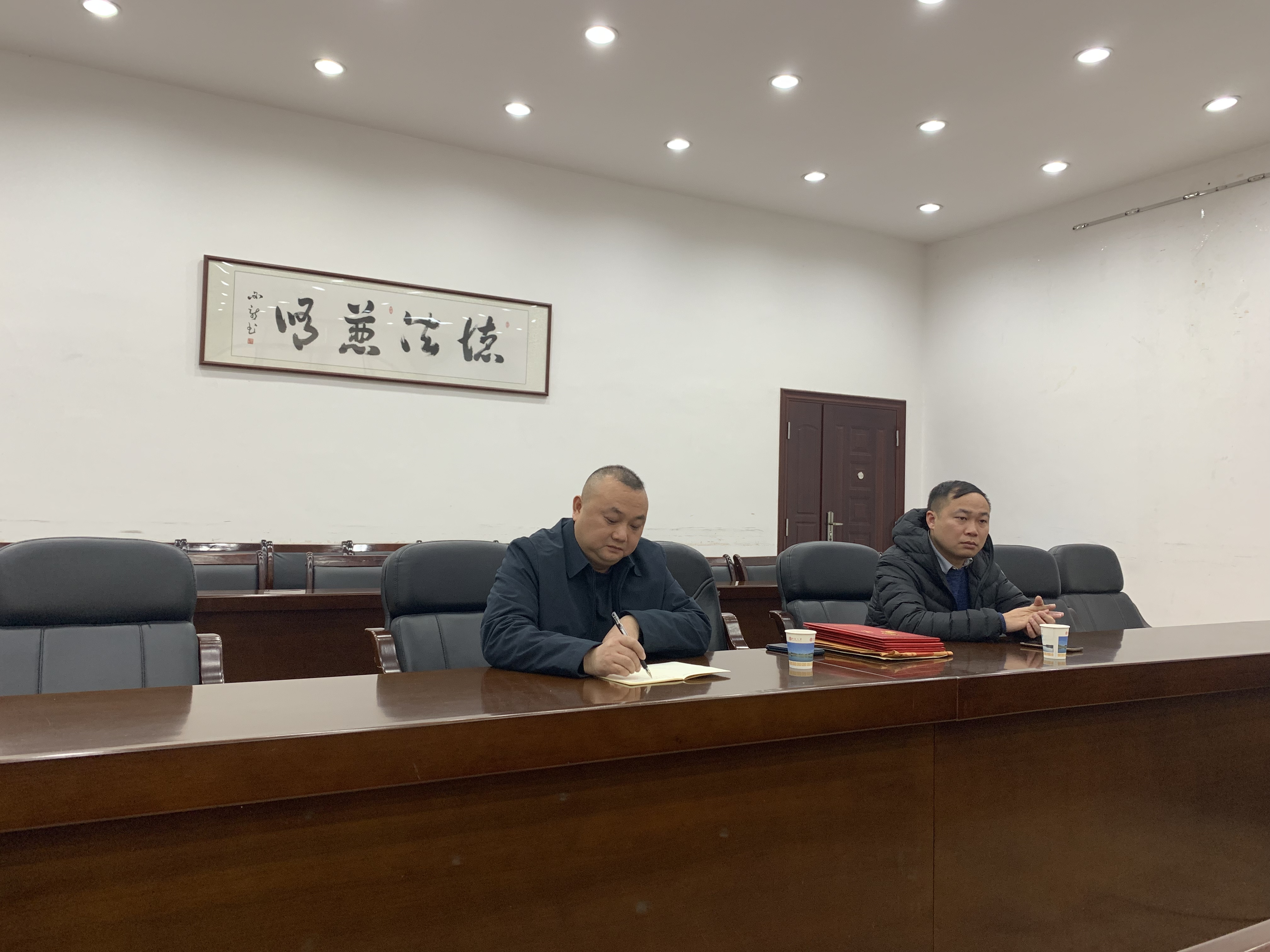 湖南省企业文化促进会谢建军在中南大学法学院座谈交流