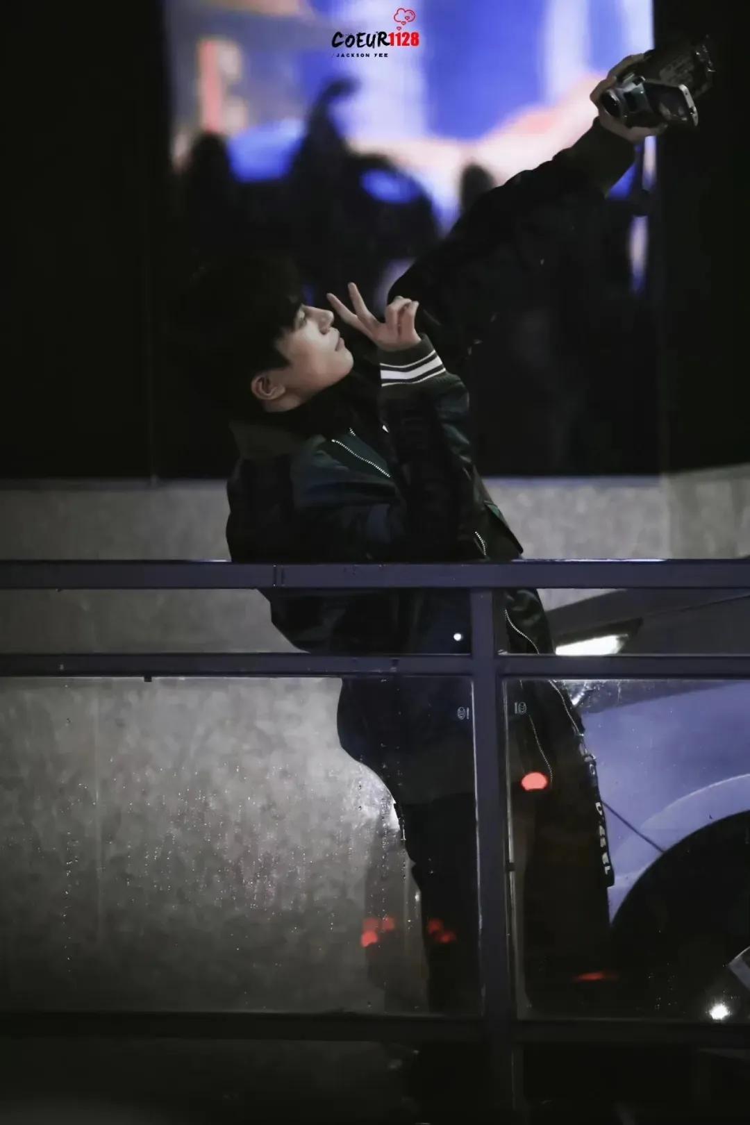 王俊凯易烊千玺王源高清壁纸，哪张壁纸最好看呢