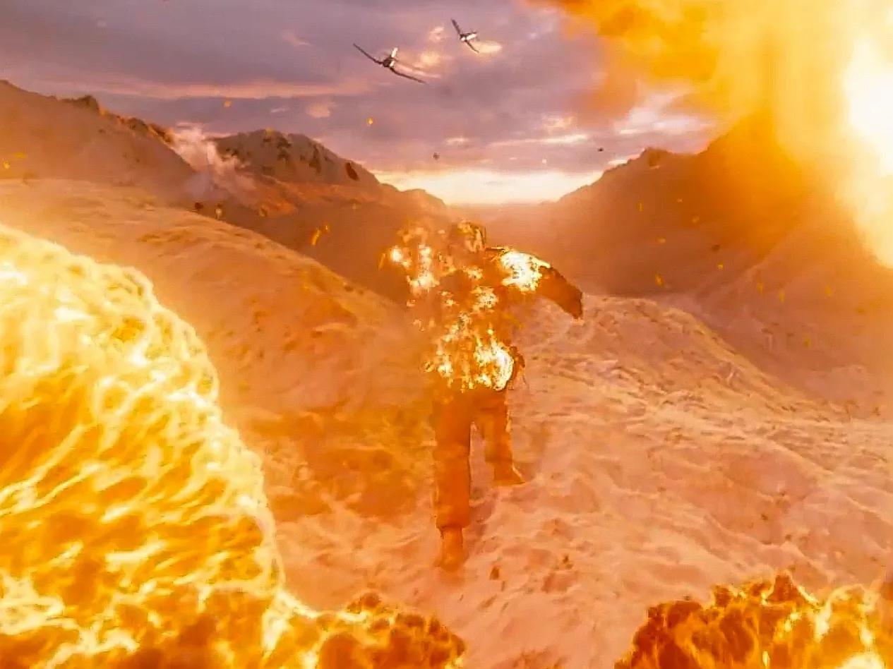 人体被机载机枪,坦克炮弹打碎,人体被飞机投掷的燃烧弹,手持火焰喷射