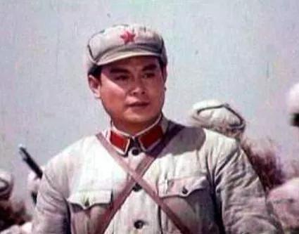 有关各部解放战争时期的电影服装点评