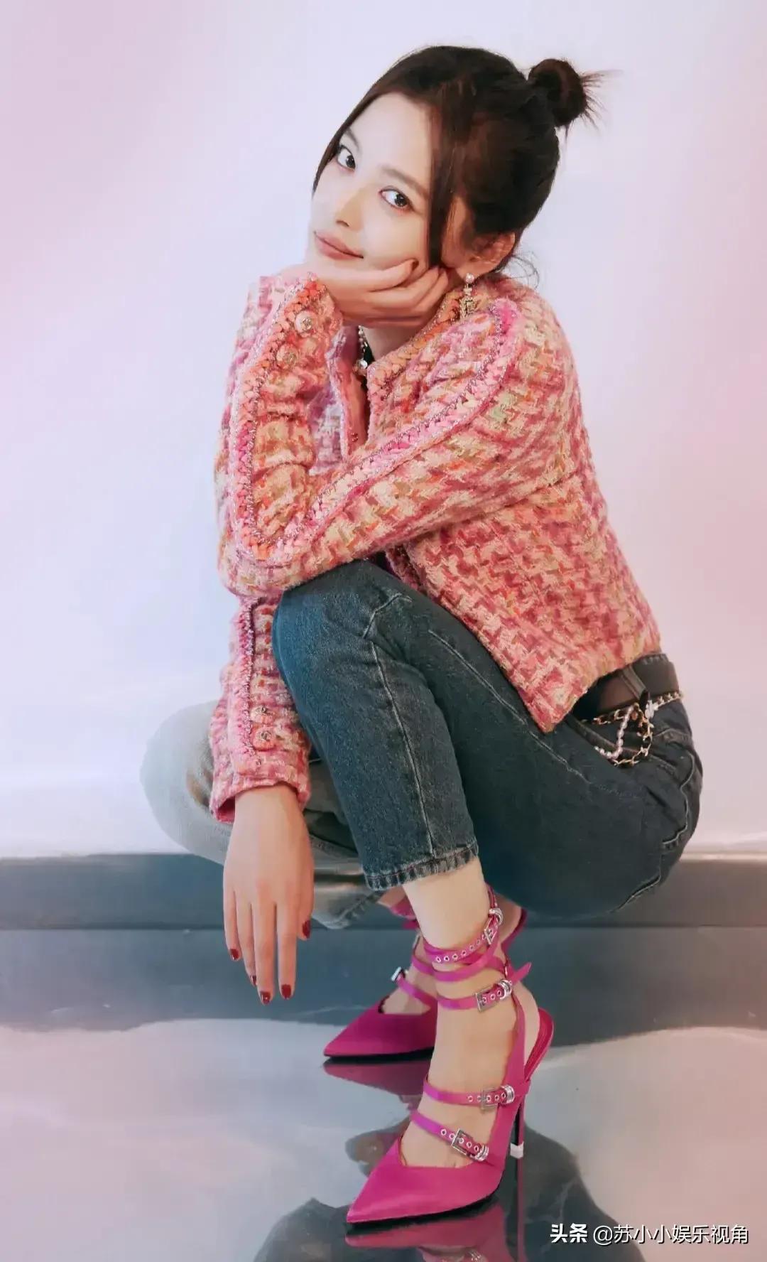 金晨、白鹿淡妆浓抹总相宜，自拍库存平易近人，领家妹妹即视感