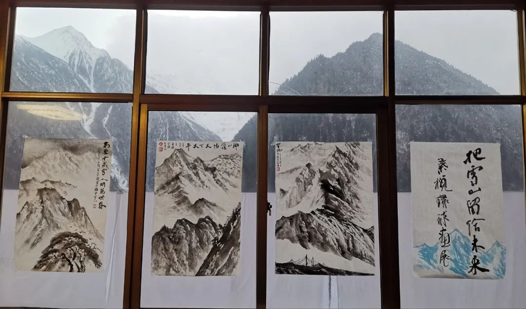 梅里雪山办碳中和画展，呼吁雪山保护