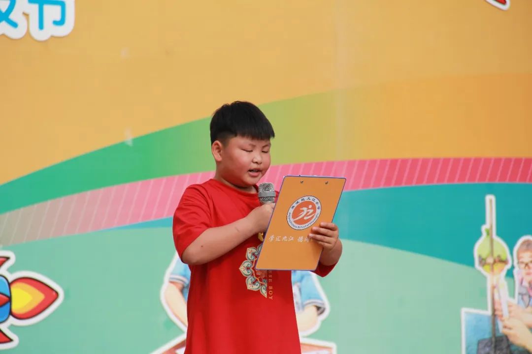 玩转淘宝节 快乐分享季｜成都市双流区九江小学举行第十五升旗仪式