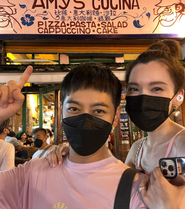 林志颖带老婆儿子逛街，12岁Kimi又高又壮，身高体型均超爸爸