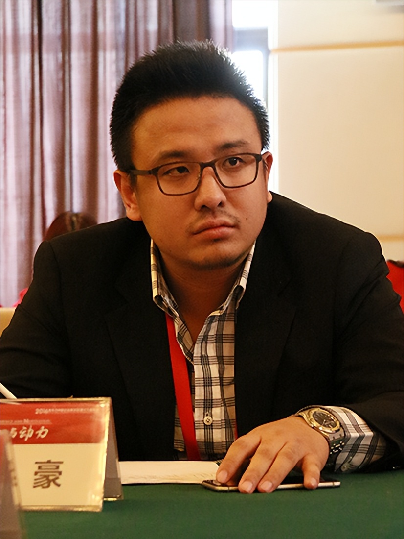 张旭豪：33岁将公司卖给马云套现665亿，如今再创传奇