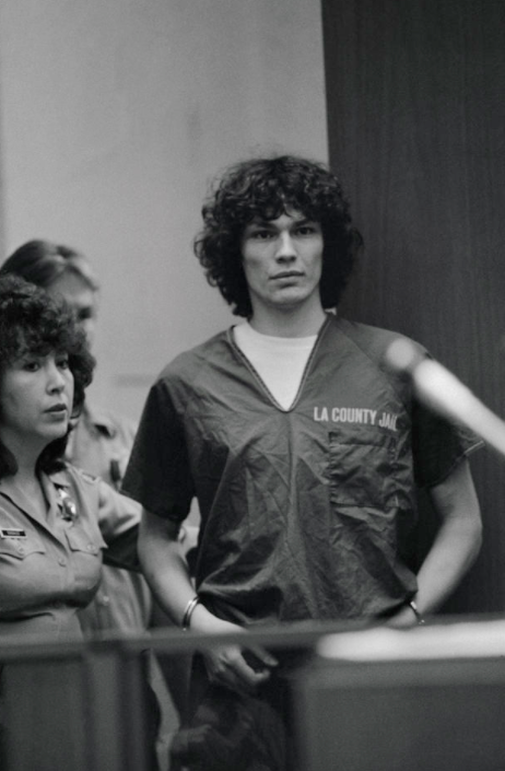 美国最恐怖连环杀手!残害19人获死刑,却因长得帅变偶像