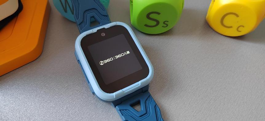 360儿童电话手表10X|呵护孩子健康快乐成长，助力孩子学习小帮手