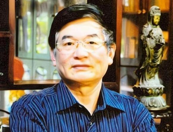 高考作文字体无人识，仅得6分被破格录取，结果他却打烂一手好牌