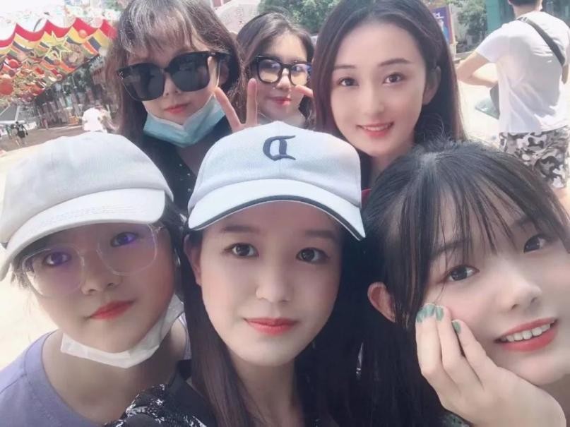 有颜有才！上海“学霸姐妹花”：3人上岸名校，1人留学深造，还是同寝舍友