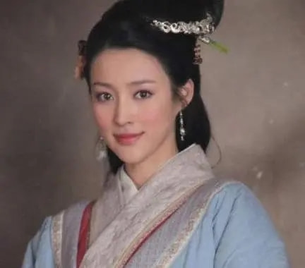 “古装神颜”甘婷婷：被誉为“最美潘金莲”，如今36岁依然单身