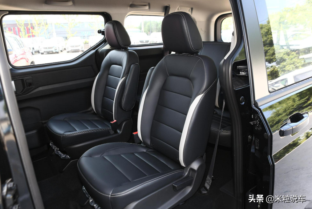 7.58万起！体验五菱征程：1.5T引擎，后驱7座，MPV榜单第五