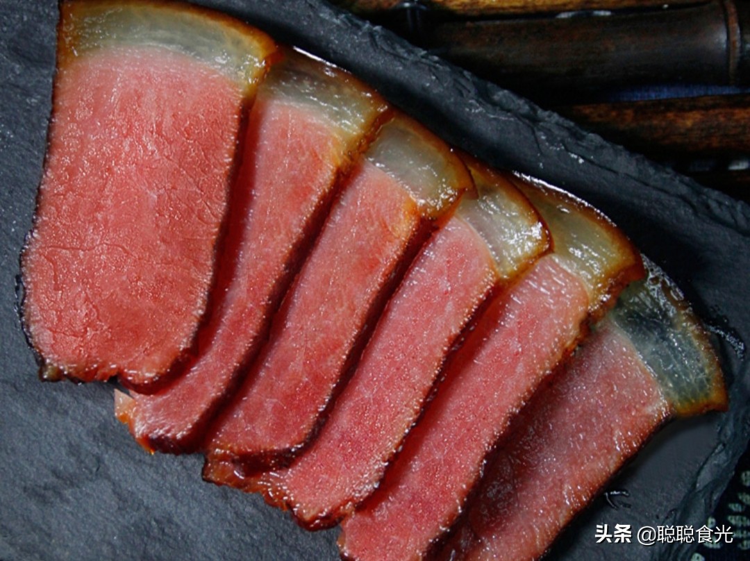 腌腊肉时，放多少盐才对？记住正确比例，不发霉不变臭，越放越香