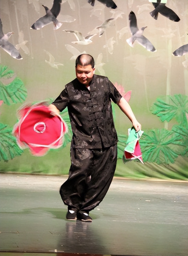 孙小宝：我的二人转比赵本山的正宗，20年前演出费就高达5000块