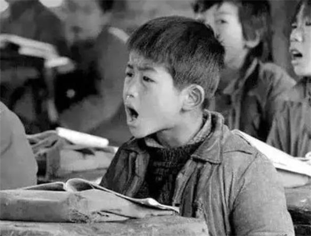 考上大学不去上，拿着3元闯深圳，收破烂年赚400万元，他咋干的？