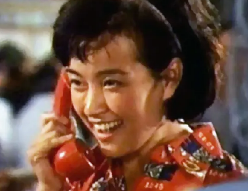 挂历女神殷亭茹：爆红后退圈，中年丧夫，晚年又病死他乡令人唏嘘