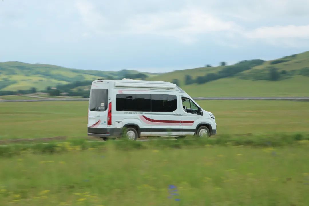 上汽大通MAXUS原廠房車(chē)生活家、旅行家V100系列煥新上市