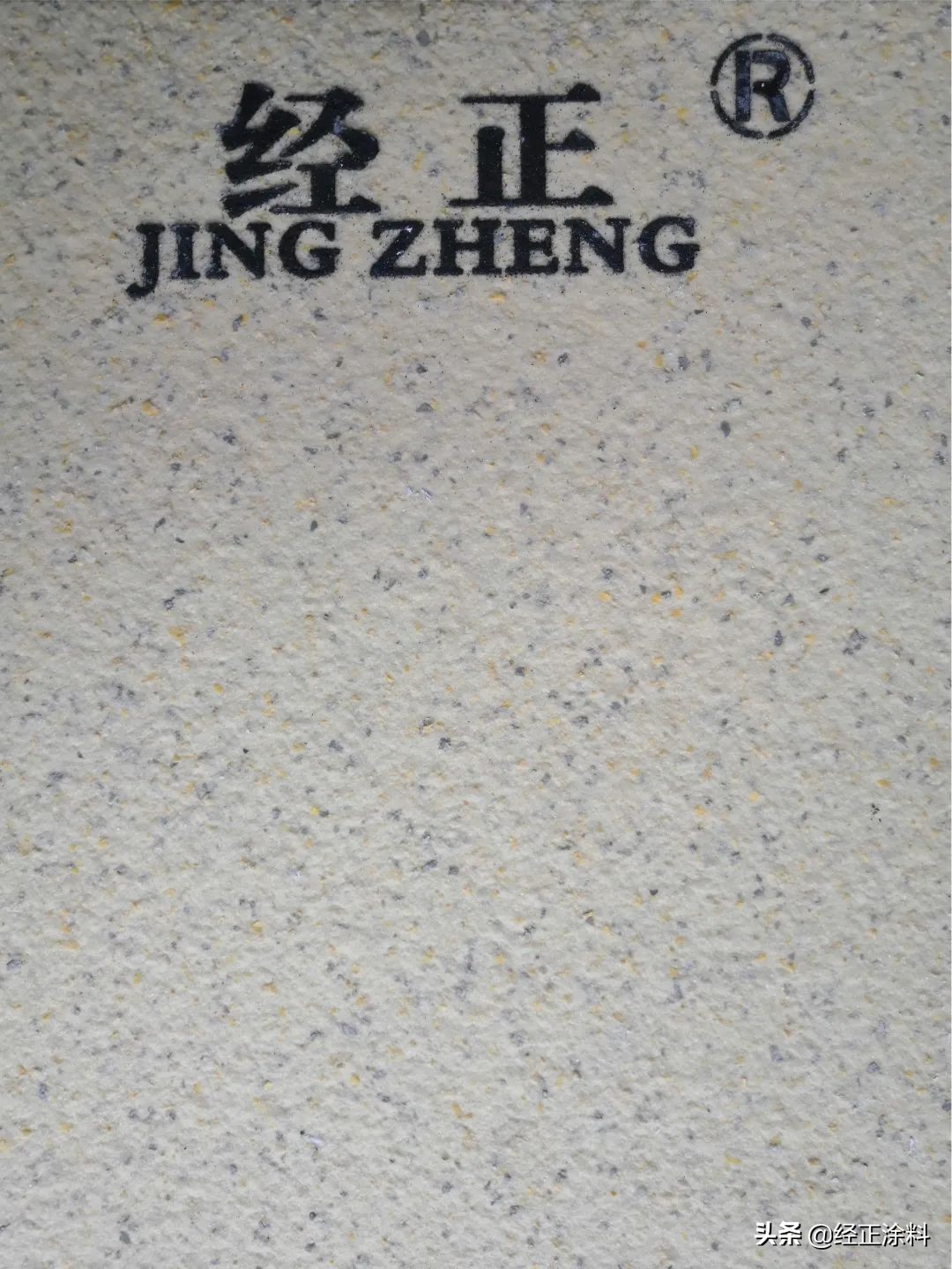 除了贴瓷砖，还可以这样装饰房子的外墙