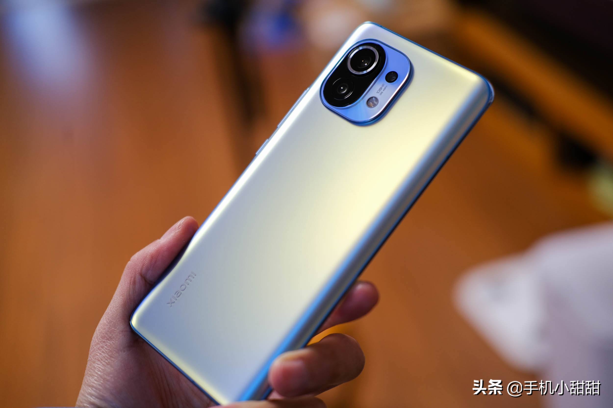 最新骁龙8 3种充电 索尼传感器,小米256gb降至2899元,降价1100