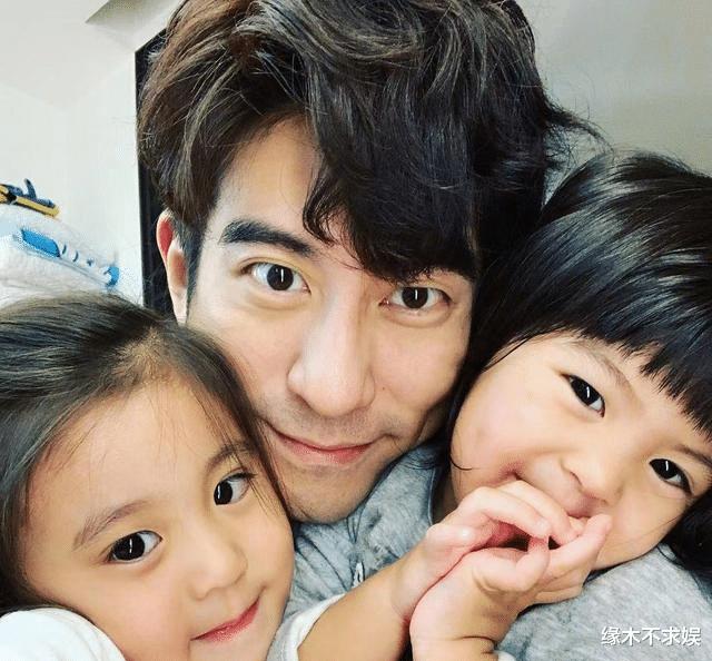 修杰楷偏爱大女儿咘咘？他镜头下7岁的咘咘，既乖巧又漂亮