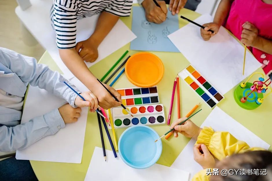 美术老师必备的画作点评语(美术老师必备的画作点评语言)