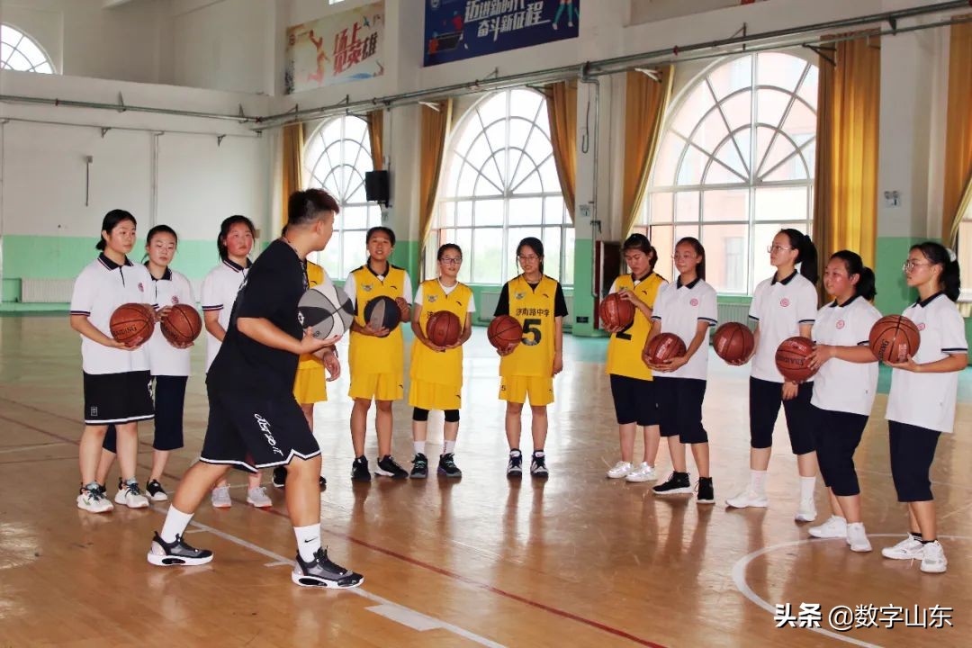 萊西市濟(jì)南路中學(xué)“三讓”系列活動(dòng)(圖20) 萊西市濟(jì)南路中學(xué)“三讓”系列活動(dòng)(圖20)