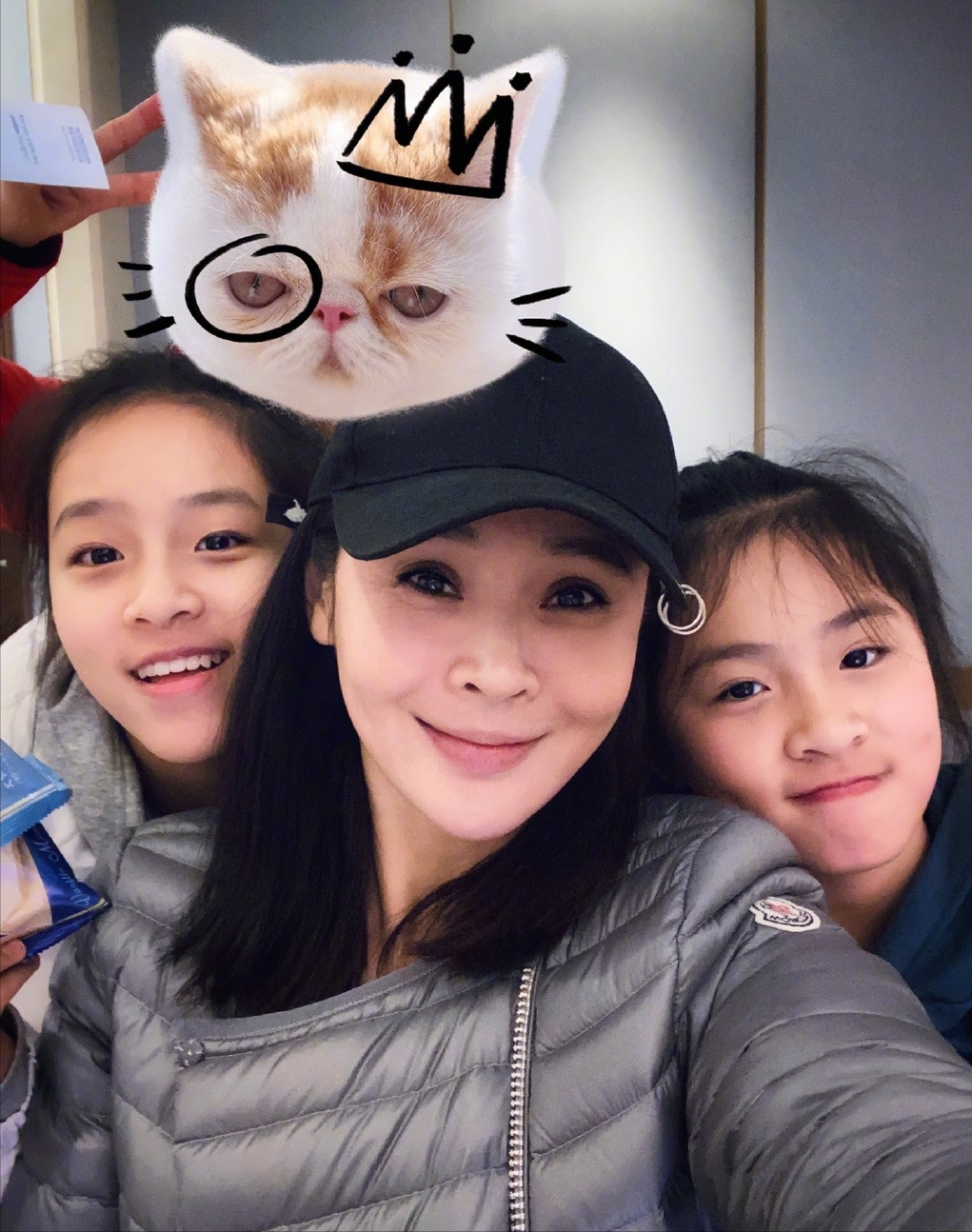 相亲结识的明星夫妻，对对都是好姻缘，唯独他被骗婚