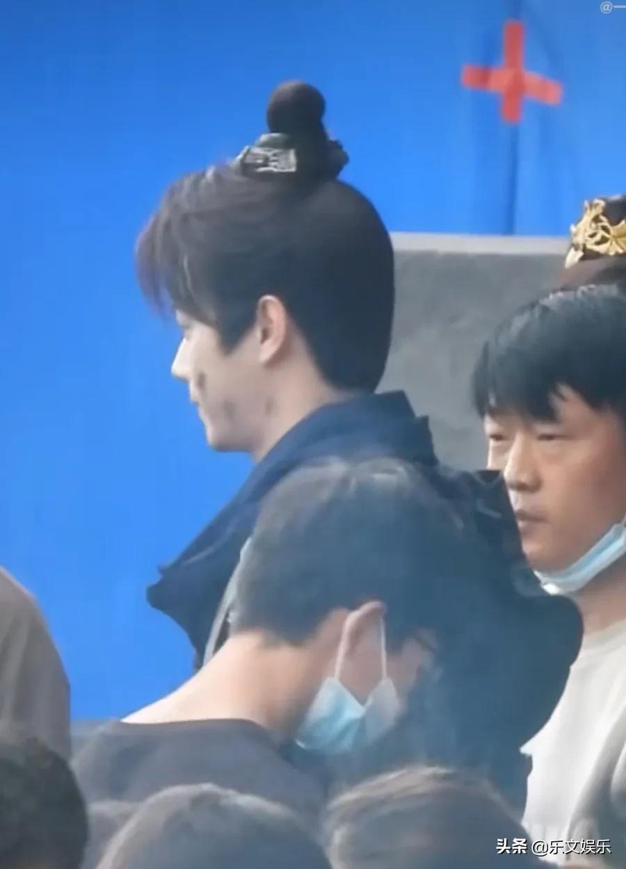 电视剧《乐游原》许凯盔甲造型霸气，与景甜又飒又甜